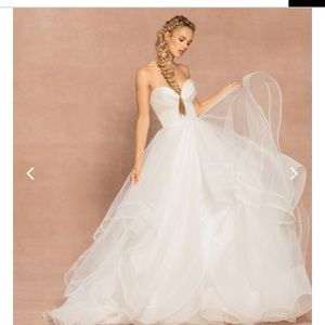 I’m looking to trade for jewelry or handbags!